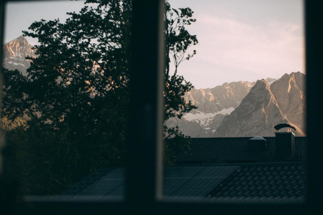 Boutique Chalets Alpi - Private Sauna & Cinema Garmisch-Partenkirchen Dış mekan fotoğraf